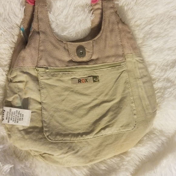 Roxy Sweater Knit Purse And Buttons - Picture 7 of 8